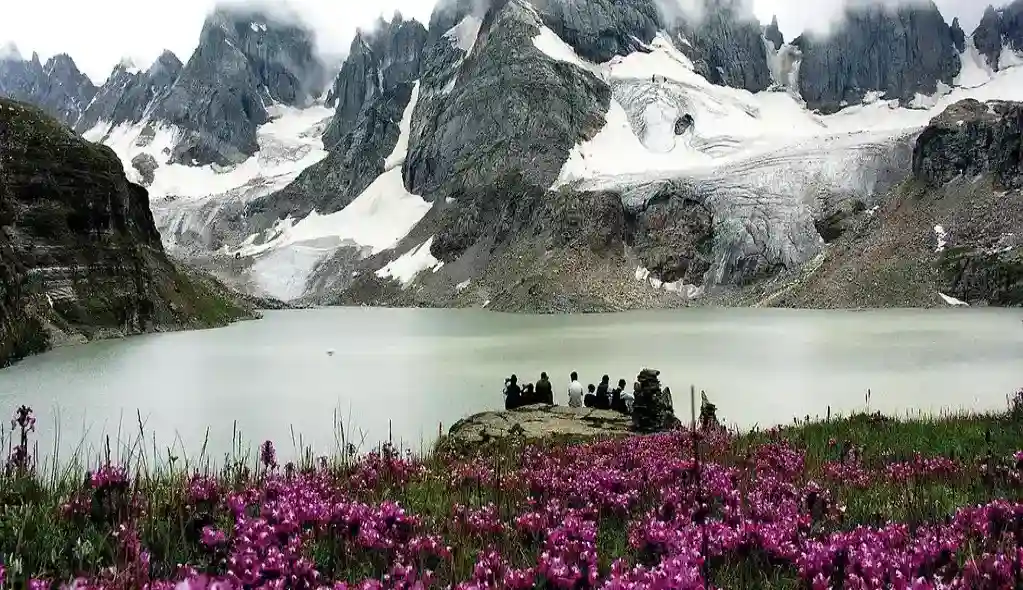 Chitta Katha Lake