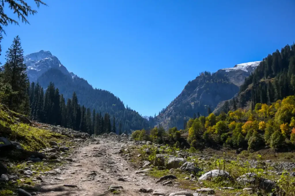 Kundo lake trek