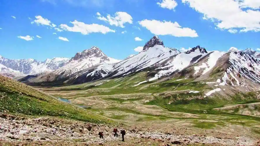 Shimshal pass trek high altitude trekks